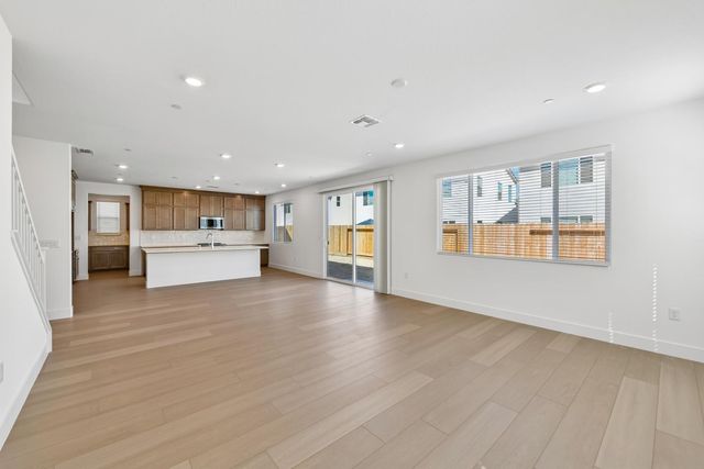 4865 Aucutt Way, Sacramento, CA 95835