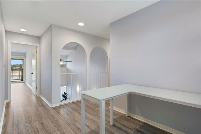 18231 Lakepoint CV, Point Venture, TX 78645