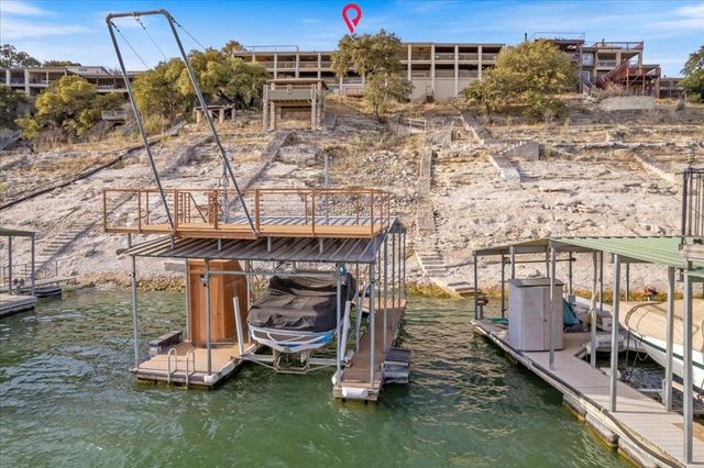 18231 Lakepoint CV, Point Venture, TX 78645