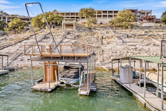 18231 Lakepoint CV, Point Venture, TX 78645