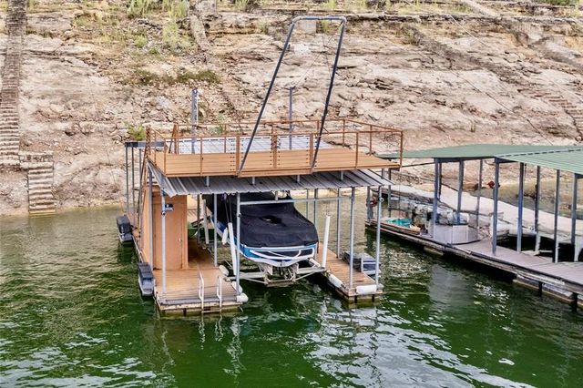 18231 Lakepoint CV, Point Venture, TX 78645