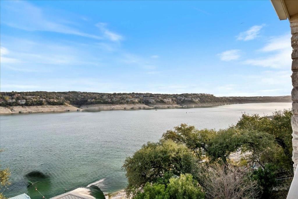 18231 Lakepoint CV, Point Venture, TX 78645