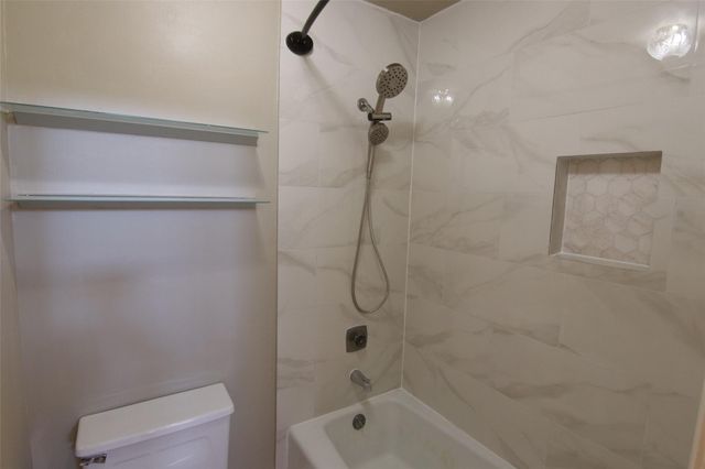 2602 Rice Boulevard, West University Place, TX 77005