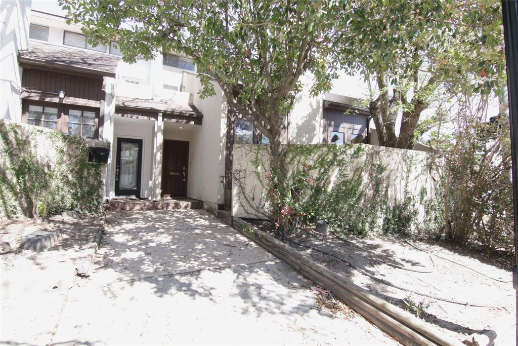 2602 Rice Boulevard, West University Place, TX 77005