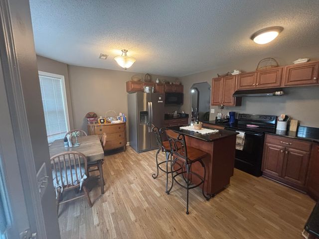 548 Eskie Dixon Road, Elgin, SC 29045