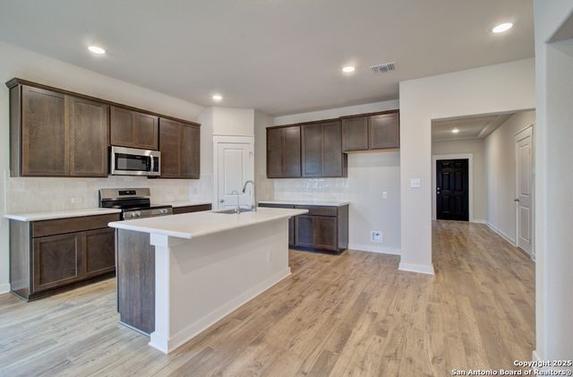 943 Cloud Sky Road, New Braunfels, TX 78130