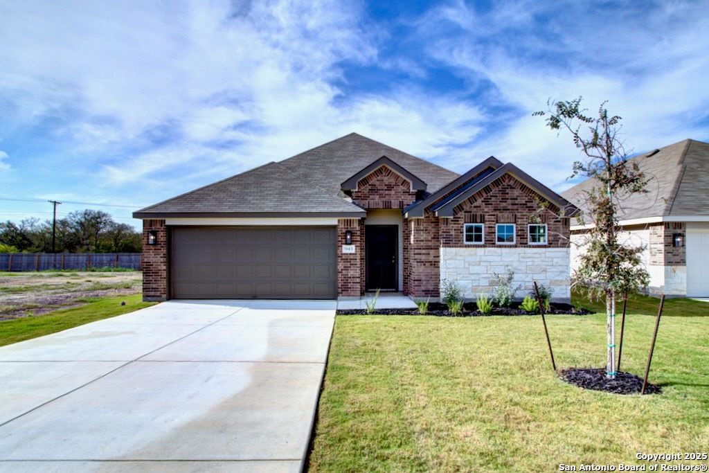 943 Cloud Sky Road, New Braunfels, TX 78130