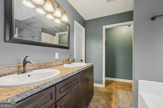 70 Mosswood Court, Newnan, GA 30265