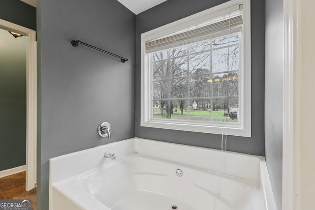 70 Mosswood Court, Newnan, GA 30265