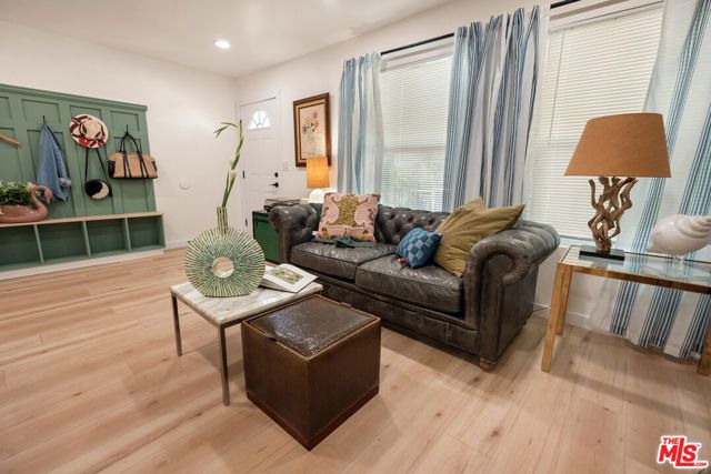 6042 Fair Avenue, North Hollywood (los Angeles), CA 91606
