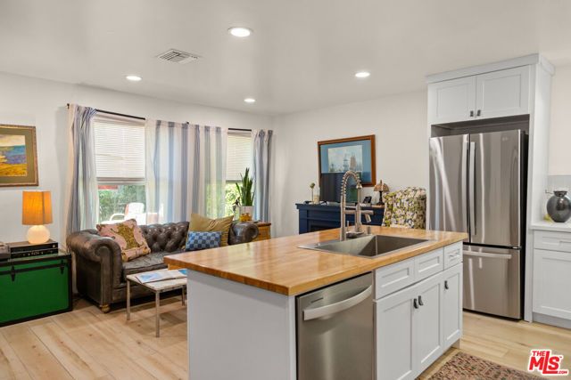 6042 Fair Avenue, North Hollywood (los Angeles), CA 91606