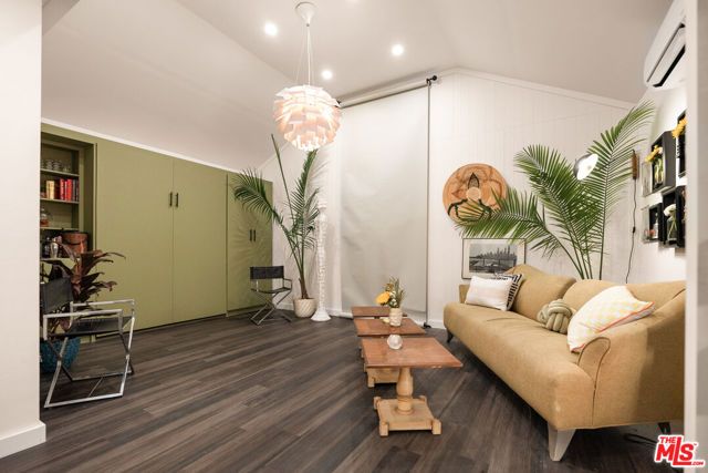 6042 Fair Avenue, North Hollywood (los Angeles), CA 91606