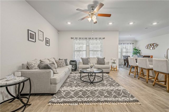 2424 Mulligan Lane, Navasota, TX 77868