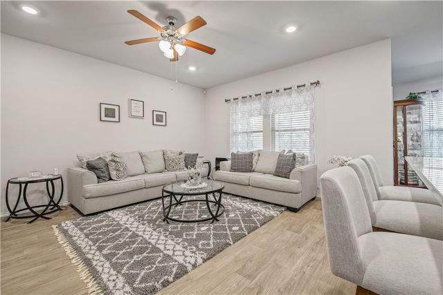 2424 Mulligan Lane, Navasota, TX 77868