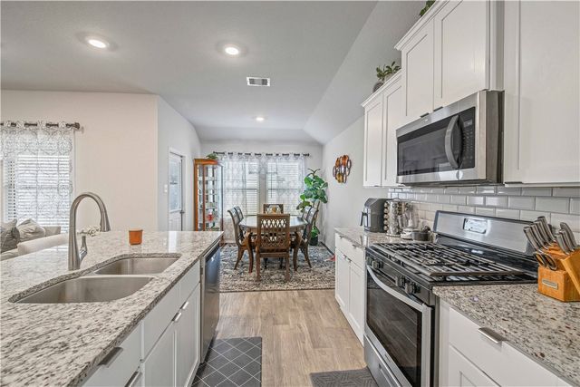 2424 Mulligan Lane, Navasota, TX 77868