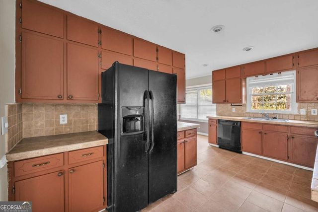 3260 Hidden Forest Drive, Snellville, GA 30078