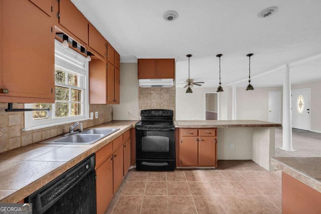 3260 Hidden Forest Drive, Snellville, GA 30078