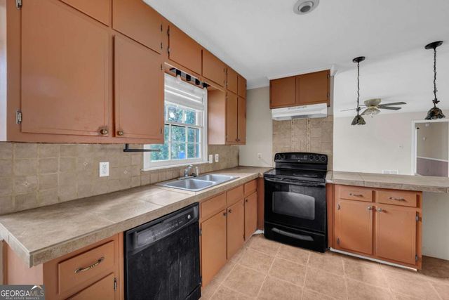 3260 Hidden Forest Drive, Snellville, GA 30078