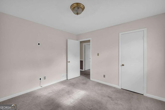 3260 Hidden Forest Drive, Snellville, GA 30078