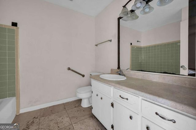 3260 Hidden Forest Drive, Snellville, GA 30078