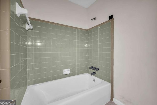 3260 Hidden Forest Drive, Snellville, GA 30078