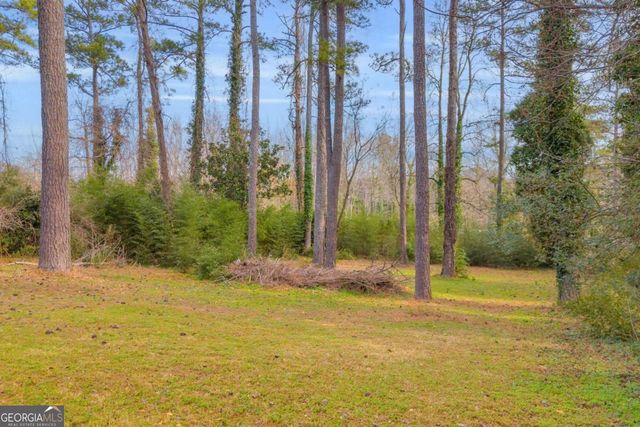 3260 Hidden Forest Drive, Snellville, GA 30078