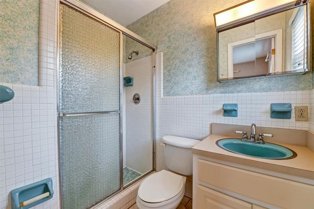 1303 BRANTWOOD DRIVE, Valrico, FL 33594