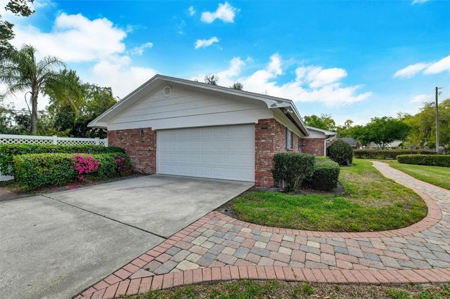 1303 BRANTWOOD DRIVE, Valrico, FL 33594