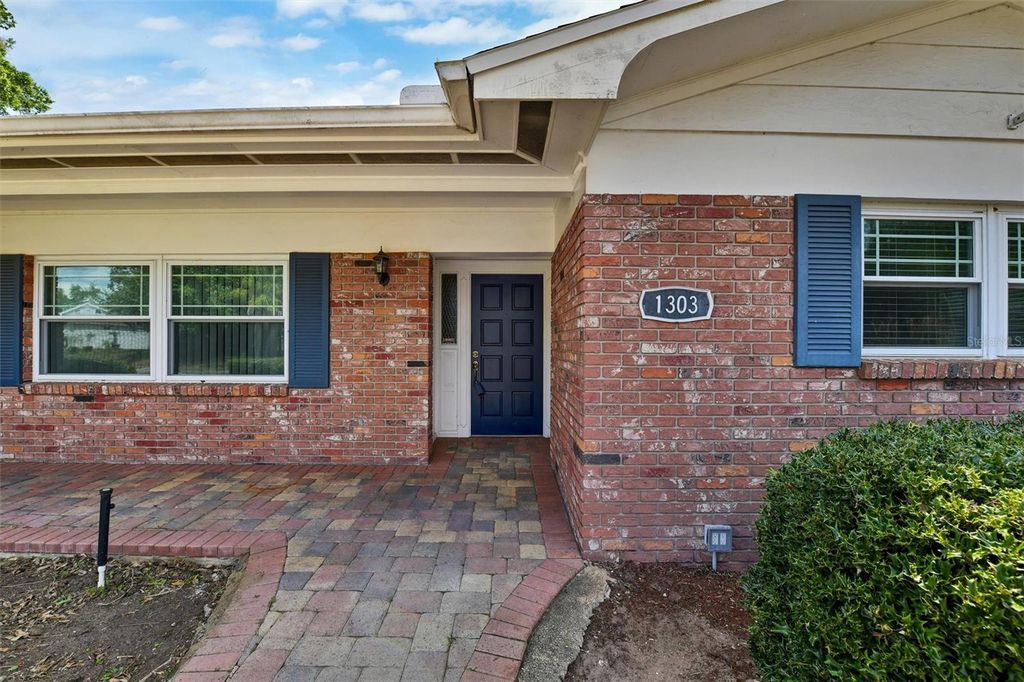 1303 BRANTWOOD DRIVE, Valrico, FL 33594