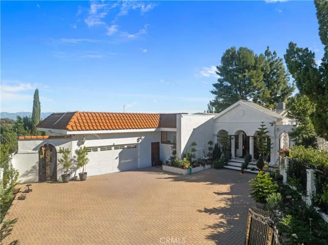 16015 Jeanne Ln, Encino, CA 91436