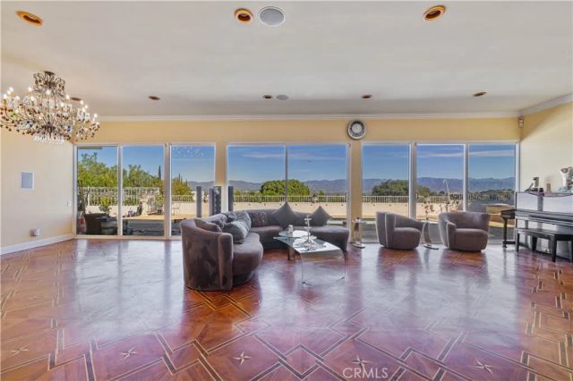 16015 Jeanne Ln, Encino, CA 91436