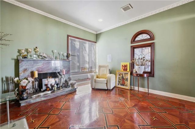 16015 Jeanne Ln, Encino, CA 91436