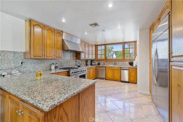 16015 Jeanne Ln, Encino, CA 91436