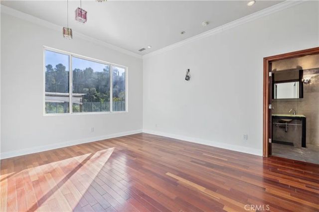 16015 Jeanne Ln, Encino, CA 91436