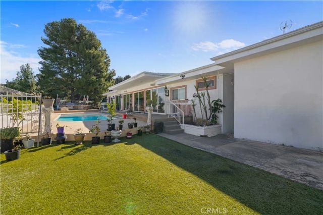 16015 Jeanne Ln, Encino, CA 91436