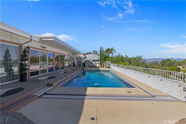 16015 Jeanne Ln, Encino, CA 91436