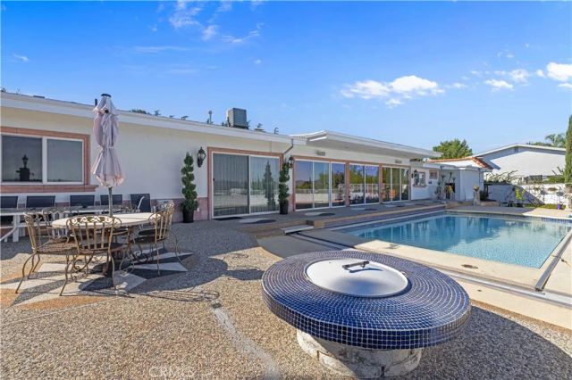 16015 Jeanne Ln, Encino, CA 91436