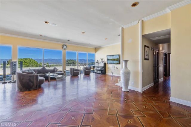 16015 Jeanne Ln, Encino, CA 91436