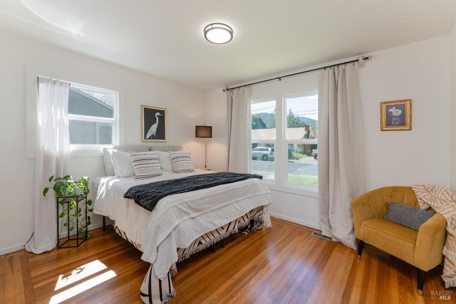 955 N Pine St, Ukiah, CA 95482