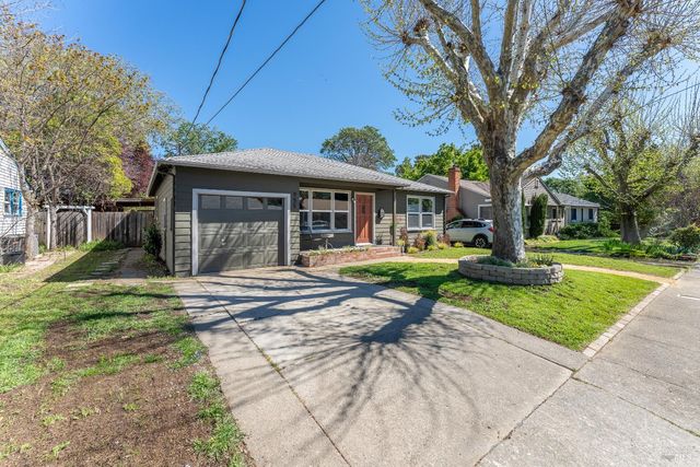 955 N Pine St, Ukiah, CA 95482