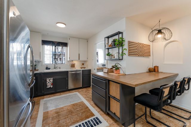 955 N Pine St, Ukiah, CA 95482