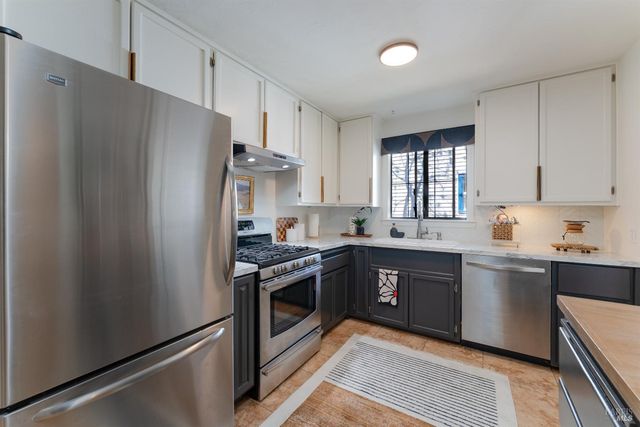 955 N Pine St, Ukiah, CA 95482