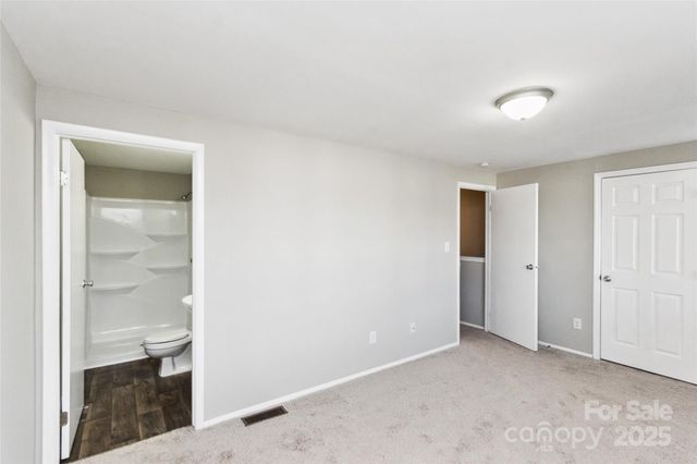 9464 Lexington Circle B, Charlotte, NC 28213