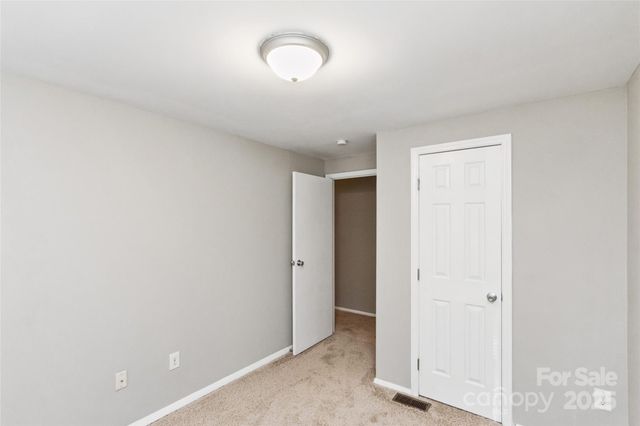 9464 Lexington Circle B, Charlotte, NC 28213