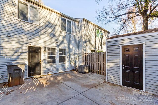 9464 Lexington Circle B, Charlotte, NC 28213