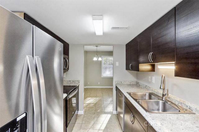 9464 Lexington Circle B, Charlotte, NC 28213