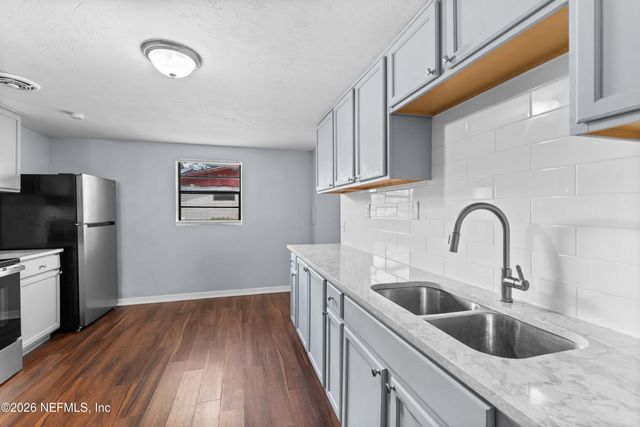 7353 ELWOOD Avenue, Jacksonville, FL 32208