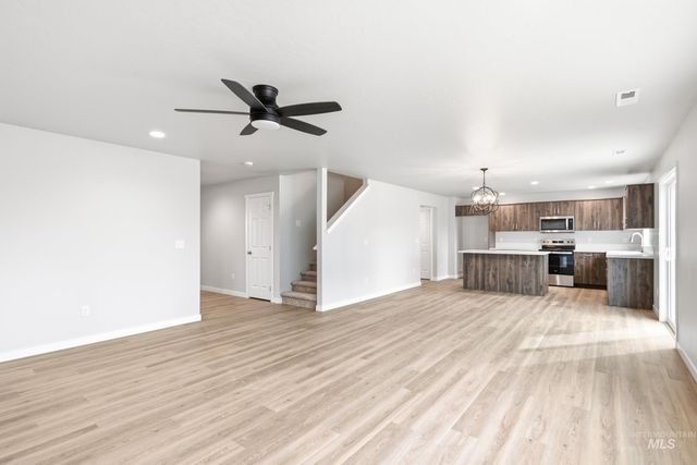 13681 Inman Ct, Caldwell, ID 83607