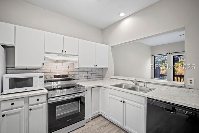 5 Gum Tree Rd Apt I19, Hilton Head Island, SC 29926