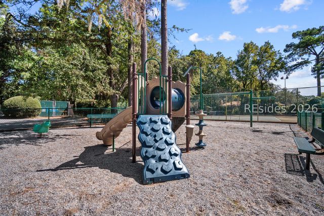 5 Gum Tree Rd Apt I19, Hilton Head Island, SC 29926